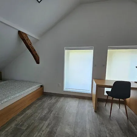 Na Skok Od Kupelov *