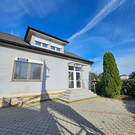 Na Skok Od Kupelov Appartement